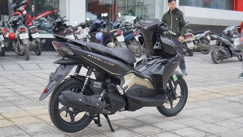 0353-air-blade-byn-tieu-chuyn-150cc-mau-xam-yen-byc-3