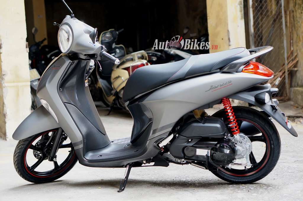 Xăng tăng giá, chọn mua xe tay ga nào để tiết kiệm nhiên liệu?