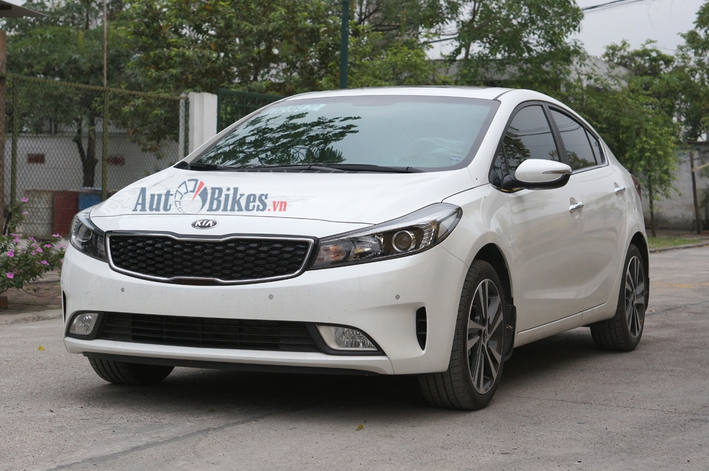 Nửa cuối tháng 4, xe Kia tiếp tục giảm giá nua cuoi thang 4 xe kia tiep tuc giam gia