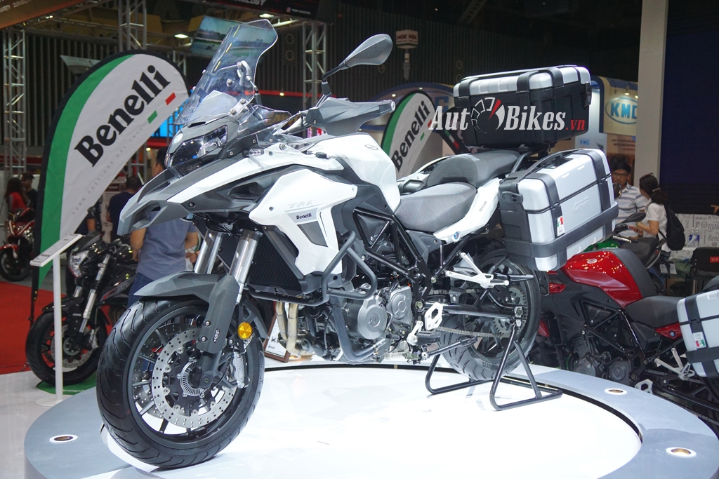 benelli trk 502 gia 136 trieu tai viet nam
