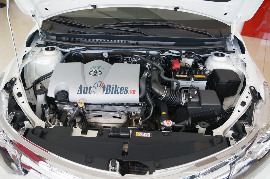 video toyota vios quyet choi lon ha gia xuong 470 trieu dong