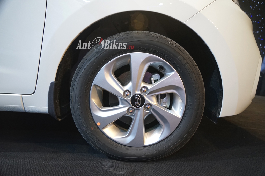 Cận cảnh Hyundai Grand i10 sedan CKD 2017 giá từ 370 triệu can canh hyundai grand i10 sedan ckd 2017 gia tu 370 trieu