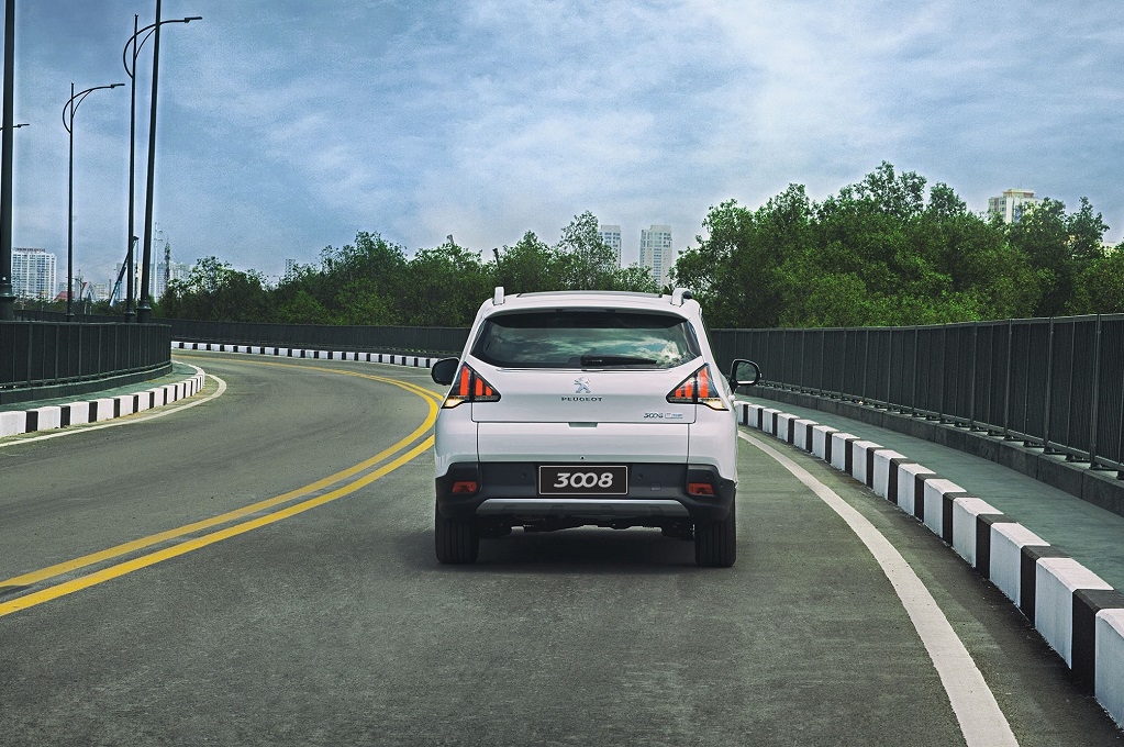 peugeot 3008 2017 gia 111 ty dong tai viet nam