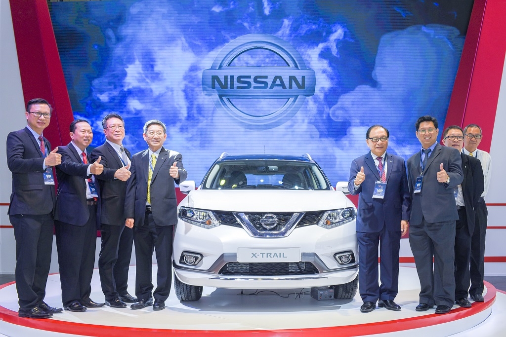 Nissan ra mắt dàn xe cao cấp tại triển lãm ô tô VMS 2017 nissan ra mat dan xe cao cap tai trien lam vms 2017