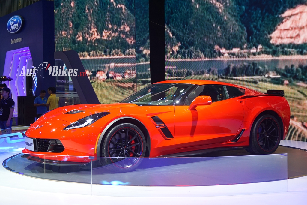 can canh chevrolet corvette grand sport 2017 tai viet nam
