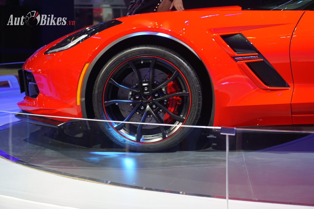 can canh chevrolet corvette grand sport 2017 tai viet nam