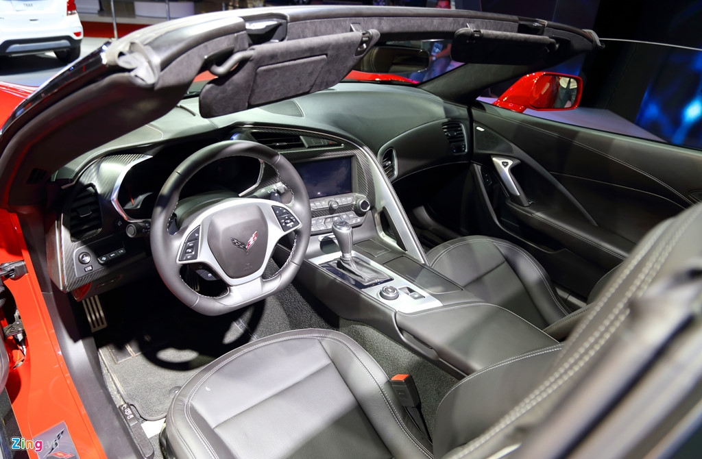 can canh chevrolet corvette grand sport 2017 tai viet nam