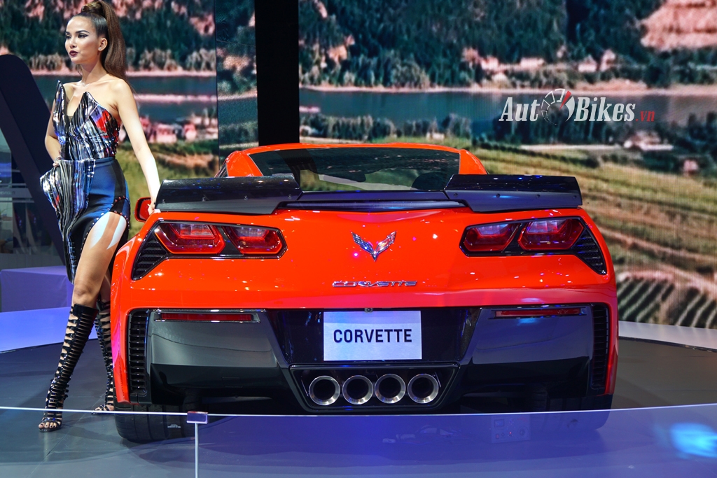 can canh chevrolet corvette grand sport 2017 tai viet nam