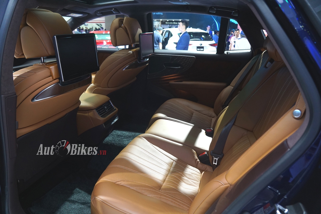 Cận cảnh Lexus LS 500h 2018 tại Việt Nam can canh lexus ls 500h 2018 tai viet nam