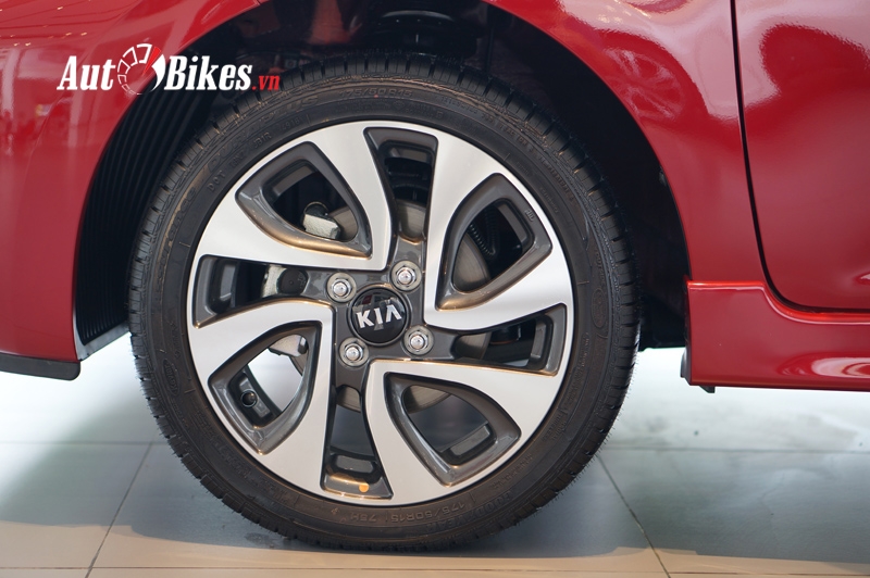 So sánh Kia Morning 2018 với Kia Morning 2017 so sanh kia morning 2018 voi kia morning 2017