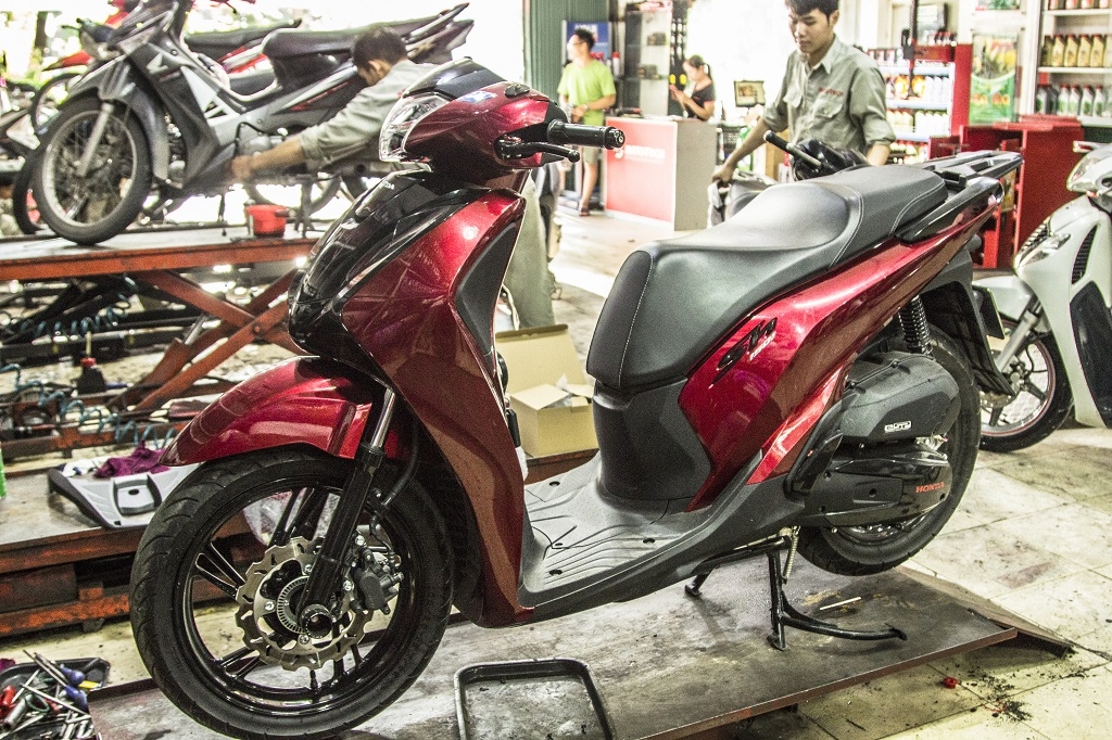 can canh qua trinh do honda sh 150i len sh 300i