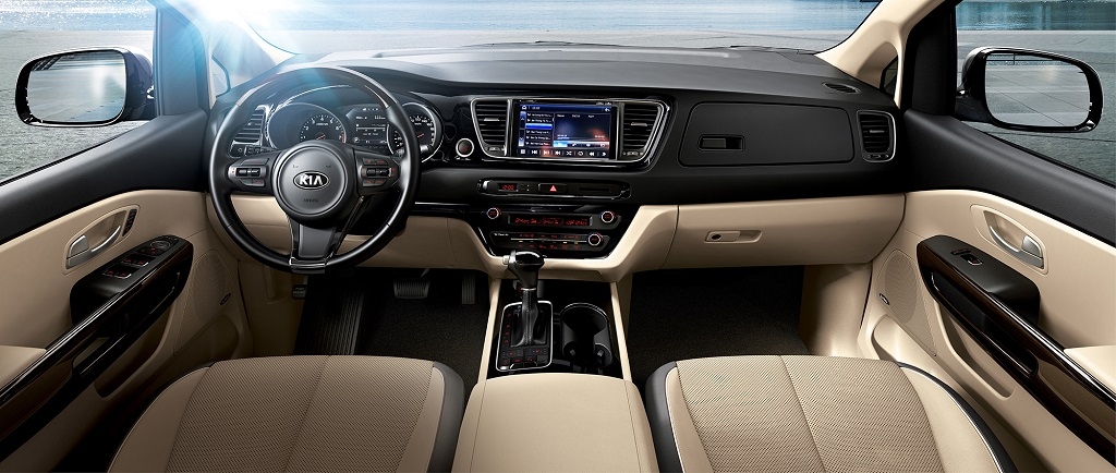 vi sao kia sedona la xe da dung cao cap duoc ua chuong nhat