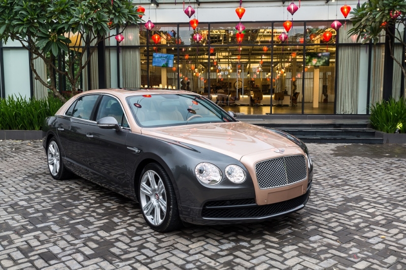 Cận cảnh Bentley Flying Spur V8 Duotone duy nhất tại Việt Nam can canh bentley flying spur v8 duotone duy nhat tai viet nam