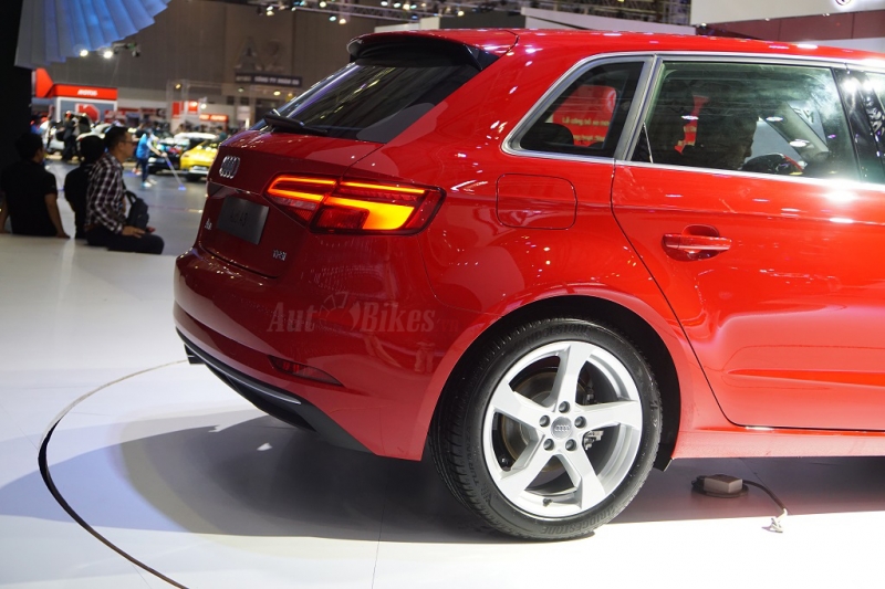 Cận cảnh Audi A3 Sportback vừa ra mắt tại VIMS 2017 can canh audi a3 sportback vua ra mat tai vims 2017