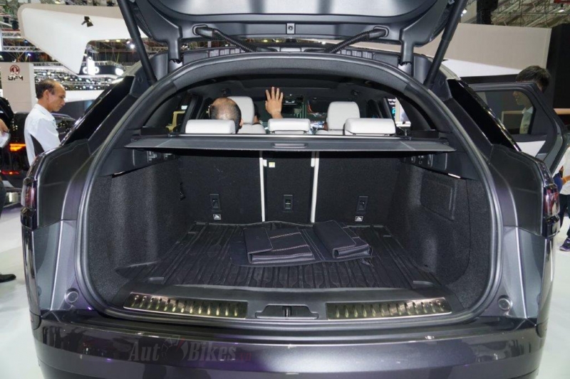 range rover velar gia tu 49 ty dong tai viet nam