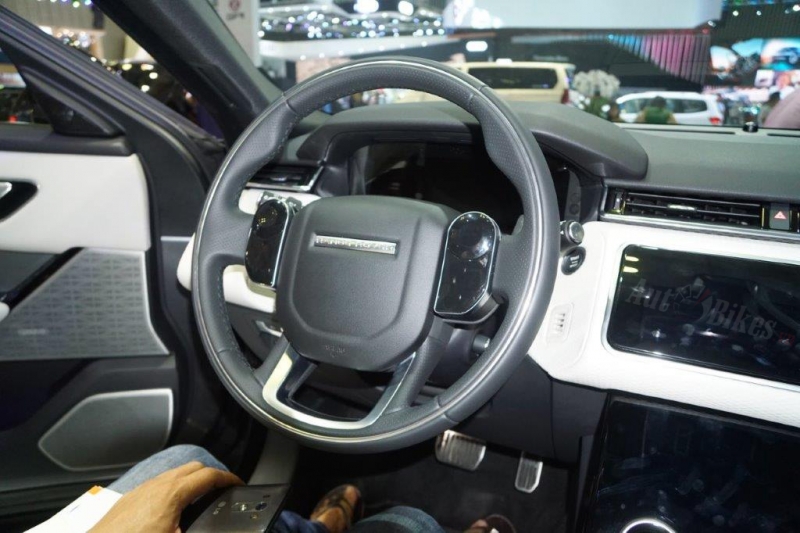 range rover velar gia tu 49 ty dong tai viet nam