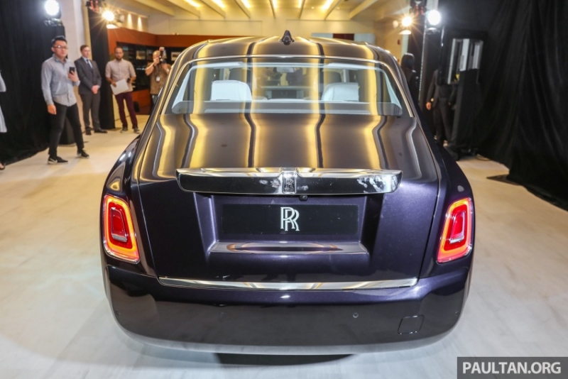 can canh chiec xe sieu sang rolls royce phantom 2018