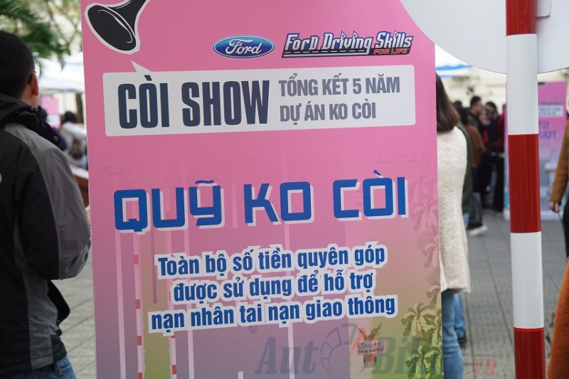 coi show tra i nghie m an toan giao thong cho sinh vien