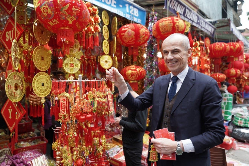 vua hoc tieng viet sep tay cuoi vespa cover diep khuc mua xuan