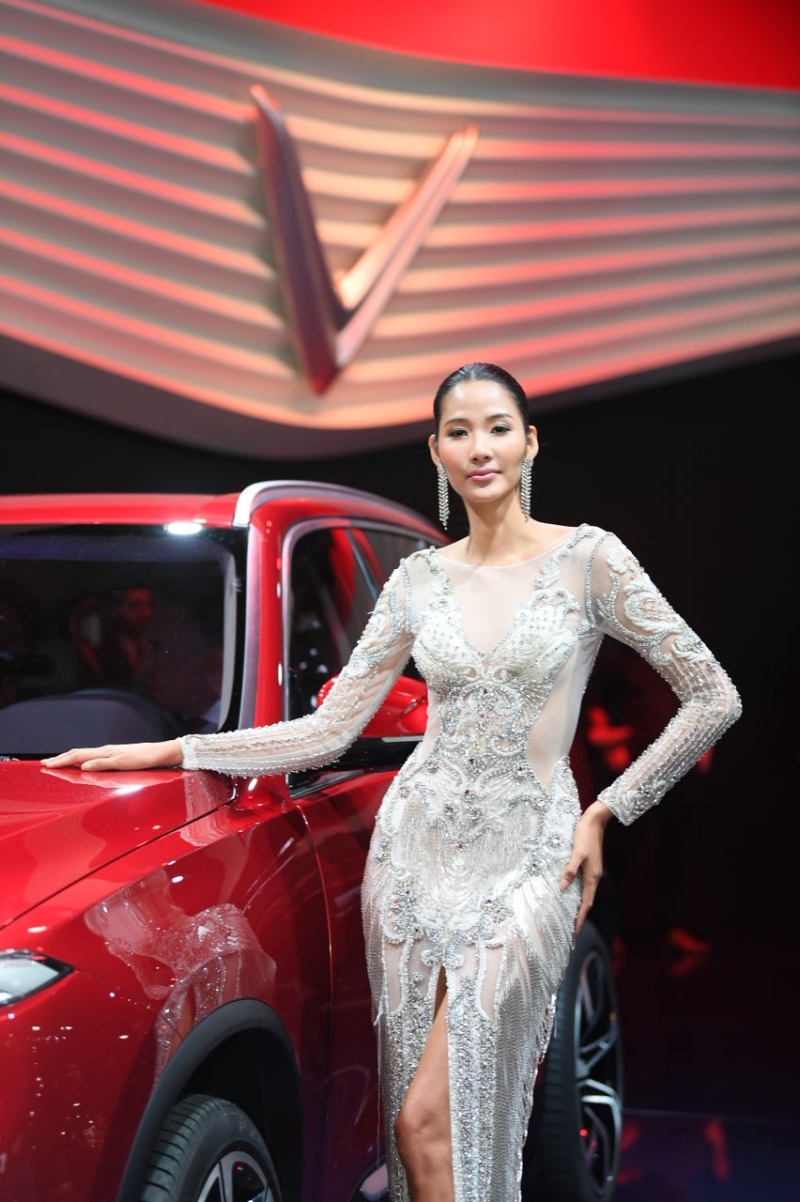 david beckam hoa hau tieu vy choang ngop boi o to vinfast