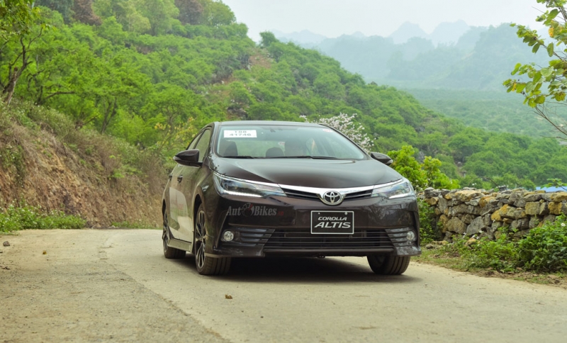 thang 6 toyota camry kem lac vios giam nhiet