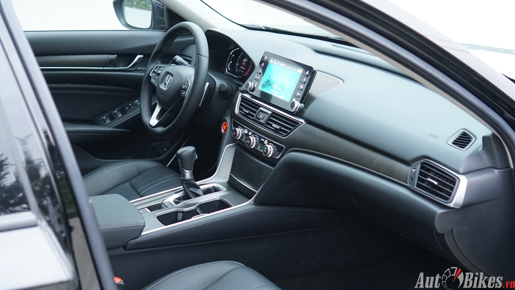 5950-honda-accord-2020-autobikes-100