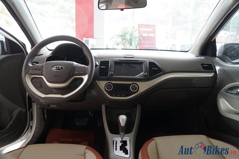 Giá Kia Morning giảm mạnh, cạnh tranh Hyundai Grand i10 gia kia morning giam manh canh tranh hyundai grand i10