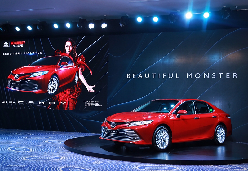 sedan hang d mazda6 cui minh truoc toyota camry