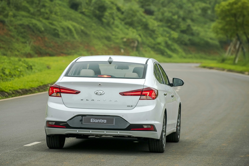 Chi tiết Hyundai Elantra 2019 tại Việt Nam chum anh chi tiet hyundai elantra 2019 tai viet nam