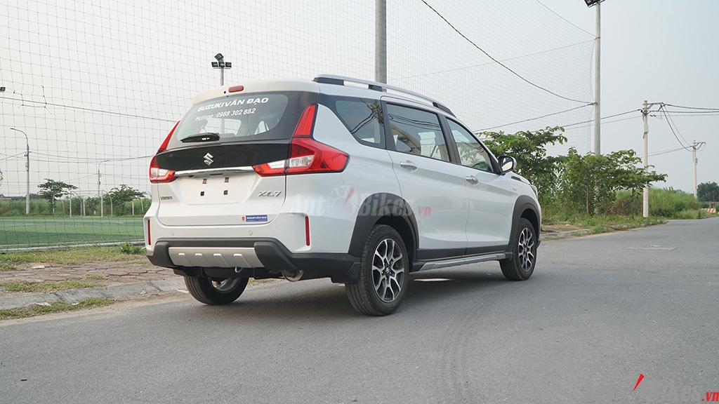 anh thuc te suzuki xl7 tai dai ly