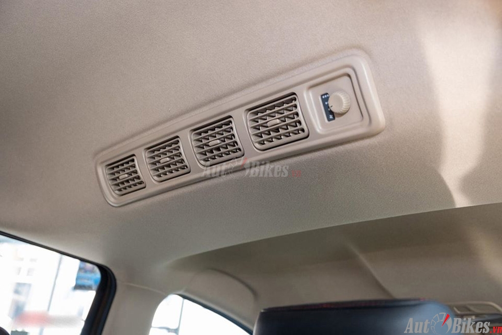 anh thuc te suzuki xl7 tai dai ly