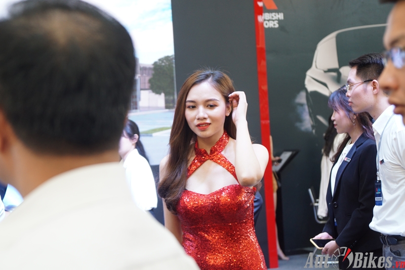 bong mat voi dan my nu tai trien lam vietnam autoexpo 2019