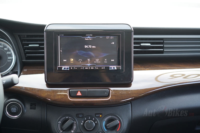 suzuki ertiga 2019 gia tu 499 trieu chay hang