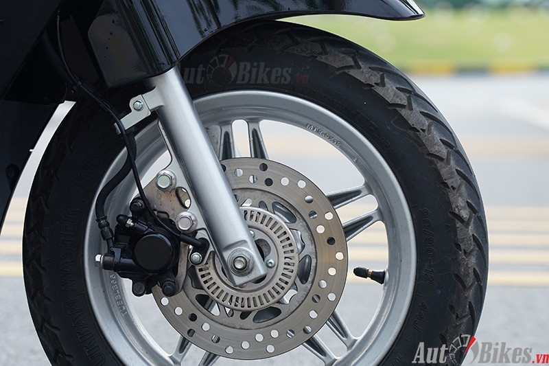 Ảnh thực tế xe máy điện VinFast Vento S Ảnh thực tế xe máy điện VinFast Vento S