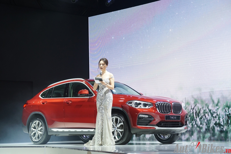 bmw x7 gia 75 ty bac tien dai tiec xe sang gai dep am thanh dinh