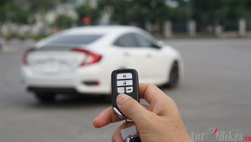 canh tranh mazda3 honda civic giam gia 40 trieu dong