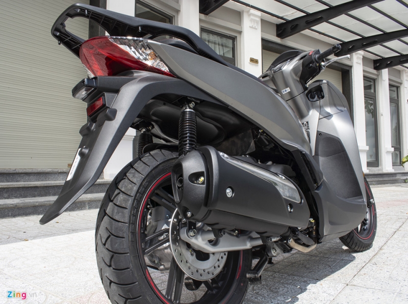 Hình ảnh SH 300i 2019 mới xuất hiện tại Việt Nam, giá gần 300 triệu Hình ảnh SH 300i 2019 mới xuất hiện tại Việt Nam, giá gần 300 triệu