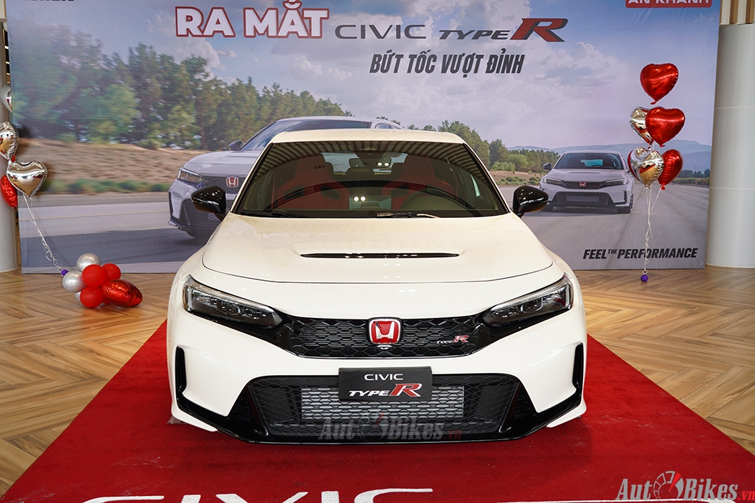 Honda Civic Type R tại Việt Nam bất ngờ tăng giá