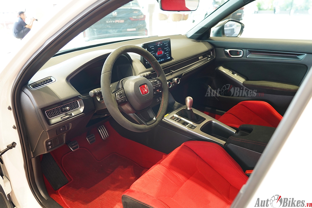 Chi tiết Honda Civic Type R 2023 tại đại lý Chi tiết Honda Civic Type R 2023 tại đại lý