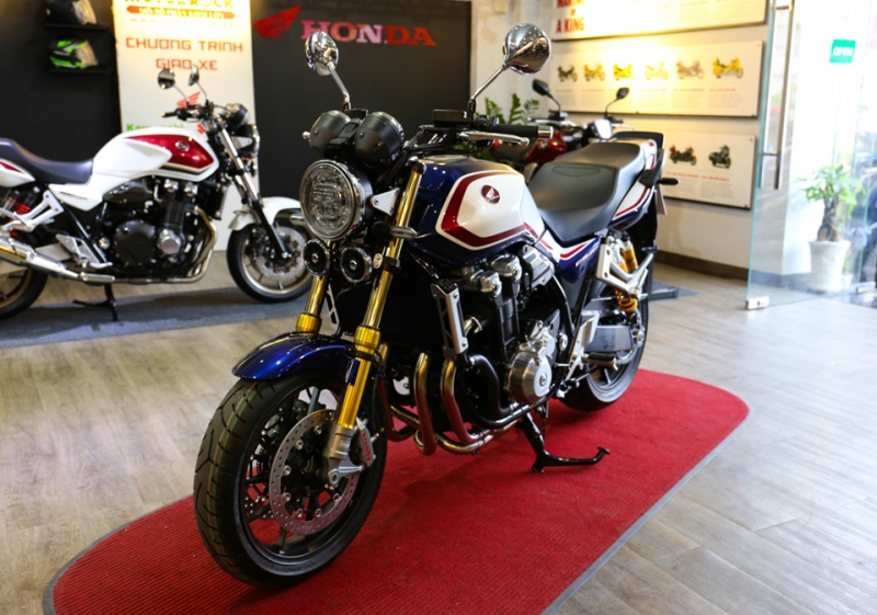 Hình ảnh Honda CB1300 Super Four SP tại Việt Nam, giá 488 triệu đồng hinh anh honda cb1300 super four sp tai viet nam gia 488 trieu dong