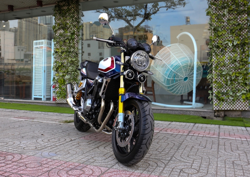 Hình ảnh Honda CB1300 Super Four SP tại Việt Nam, giá 488 triệu đồng hinh anh honda cb1300 super four sp tai viet nam gia 488 trieu dong