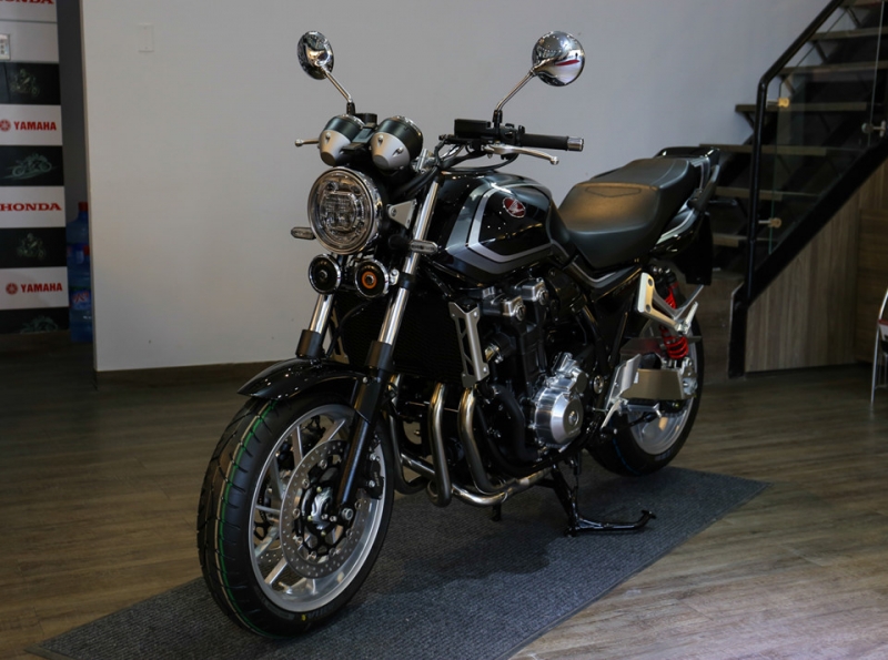 Hình ảnh Honda CB1300 Super Four SP tại Việt Nam, giá 488 triệu đồng hinh anh honda cb1300 super four sp tai viet nam gia 488 trieu dong