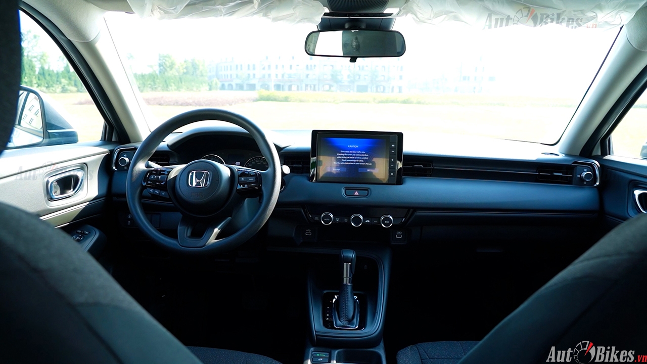 Ảnh thực tế Honda HR-V G tại đại lý, giá dưới 700 triệu đồng